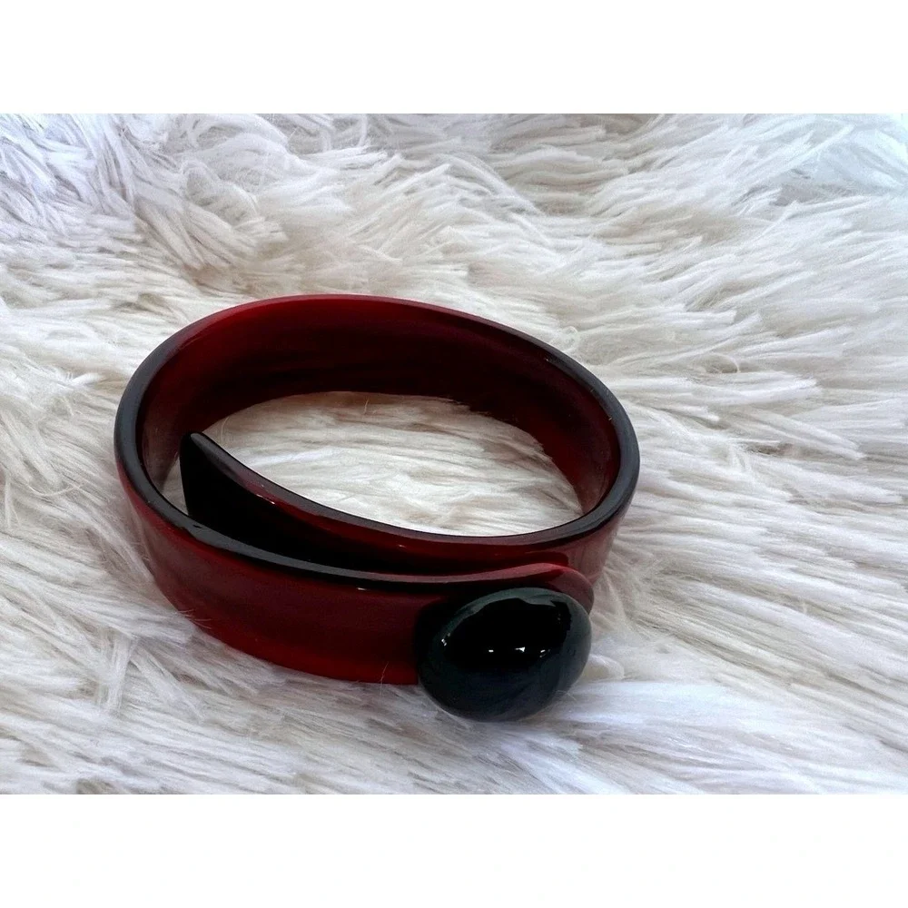 Vintage Lucite Bracelet Cherry Red Petite Small Wrist Mod Artwear Mid‎ Century